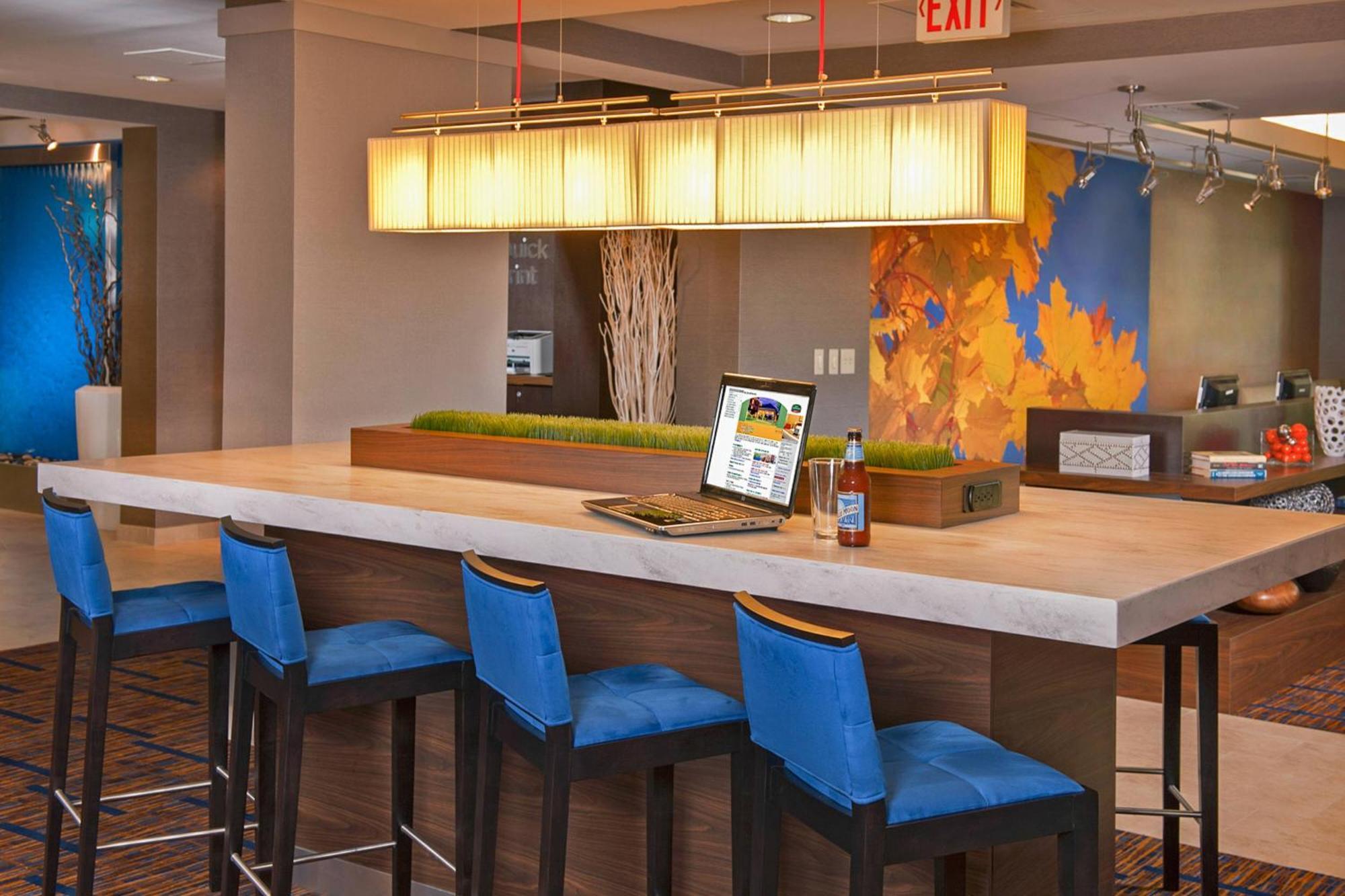 Courtyard By Marriott Frederick Hotell Restaurant bilde
